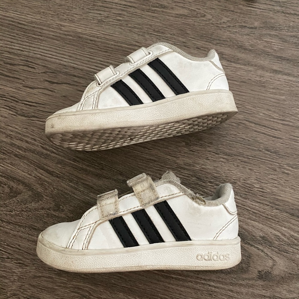 White addidas